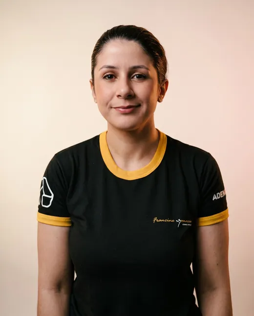 Integrante da equipe Francine Momesso